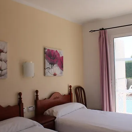 Vila Elena, Cala'n Bruc