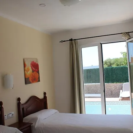 فيلة Elena, Cala'n Bruc كالا إن بلانيس