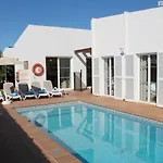 Elena, Cala'n Bruc Villa Cala'N Blanes (Menorca)
