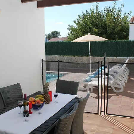 Elena, Cala'n Bruc Villa Cala'N Blanes (Menorca)