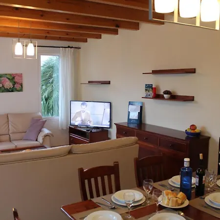 Elena, Cala'n Bruc Villa Cala'N Blanes (Menorca)